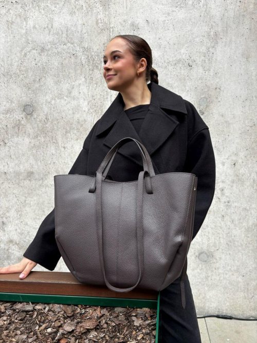 Duży skórzany shopper czekoladowy. Wykonana ze skóry naturalnej torebka duża shopper.